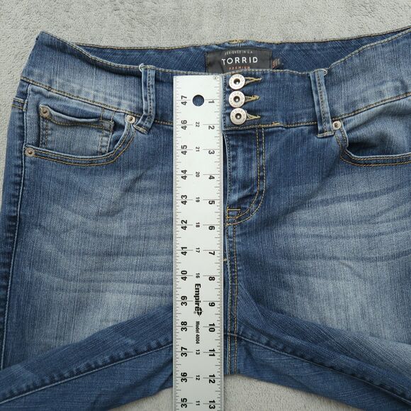 Torrid Jeans Women's Size 14R Blue Mid-Rise Jegging Denim 28.5"Inseam Distressed - Picture 8 of 16